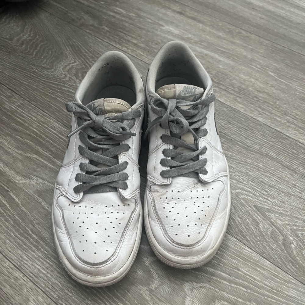Grey and white Nike dunk women’s 8.5 shoes